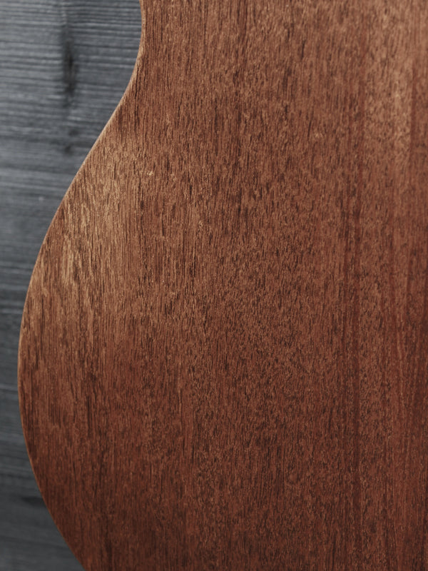 Lower bout Close-up of the mahogany grain and finish on the back of the Martin 000-15 StreetMaster