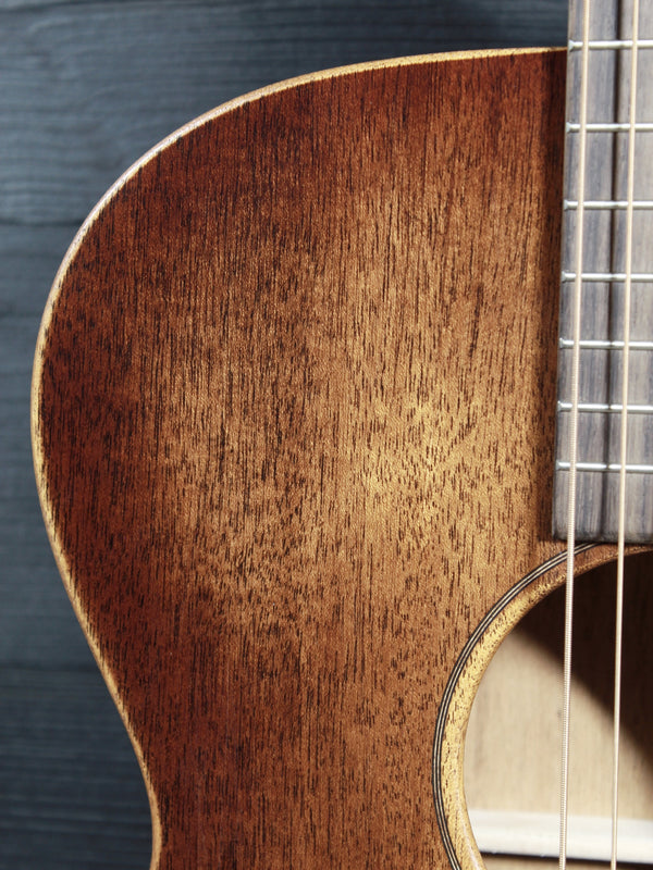 Martin 000-15 StreetMaster all-solid mahogany acoustic guitar with vintage distressed finish