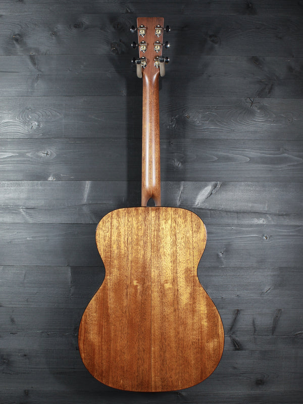 Martin 000-18 premium acoustic guitar at Tobias Music Full back view
