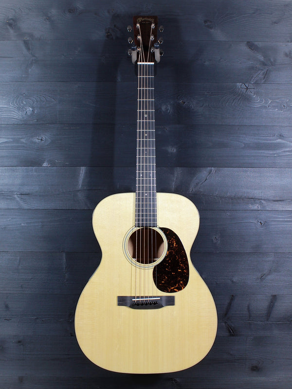     Martin 000-18 premium acoustic guitar at Tobias Music full view