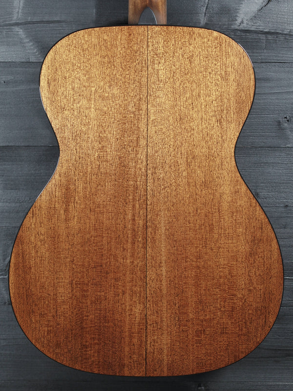 Martin 000-18 Acoustic Guitar – Solid Spruce & Solid Mahogany | Made in USA | Includes Hardshell Case