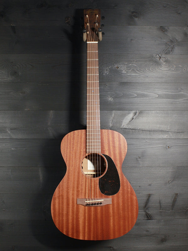 Front detail of the Martin 000-Jr Junior Series guitar in solid Sapele full front view