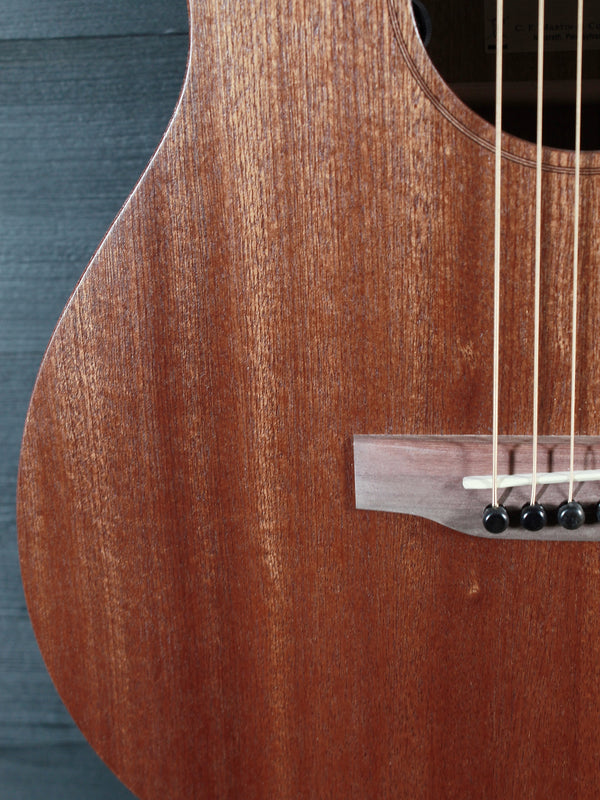 Martin 000 Jr E Sapele Junior Series Solid Wood Acoustic-Electric Guitar