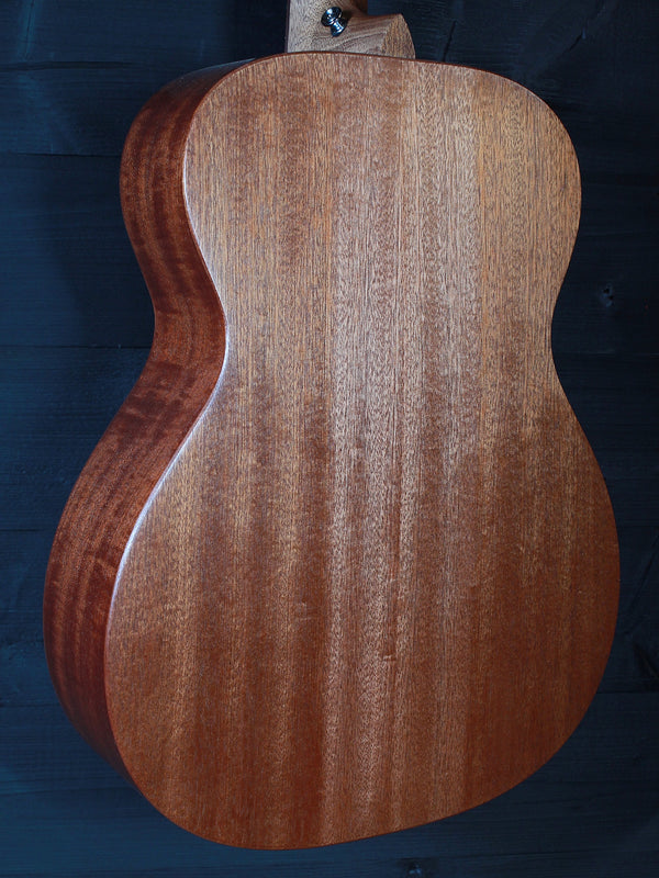 Martin 000 Jr E Sapele Junior Series Solid Wood Acoustic-Electric Guitar