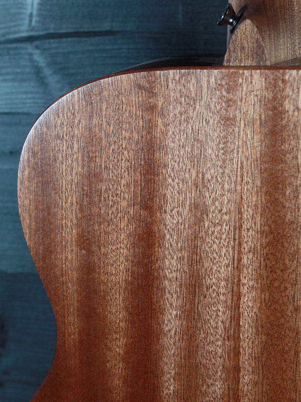 Martin 000 Jr E Sapele Junior Series Solid Wood Acoustic-Electric Guitar