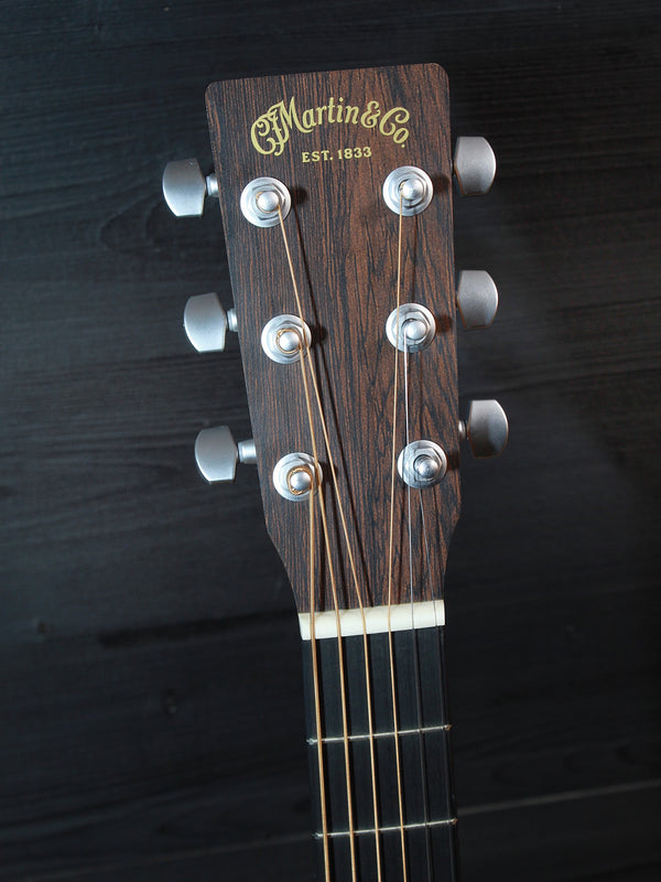 Martin 000C Jr-E acoustic-electric guitar headstock and tuners