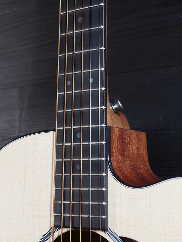    Martin 000C Jr-E acoustic-electric guitar fretboard 