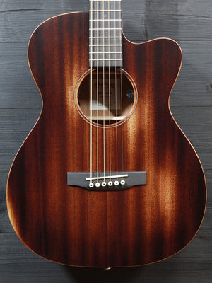 Martin 000C Jr E StreetMaster acoustic-electric guitar front view closeup