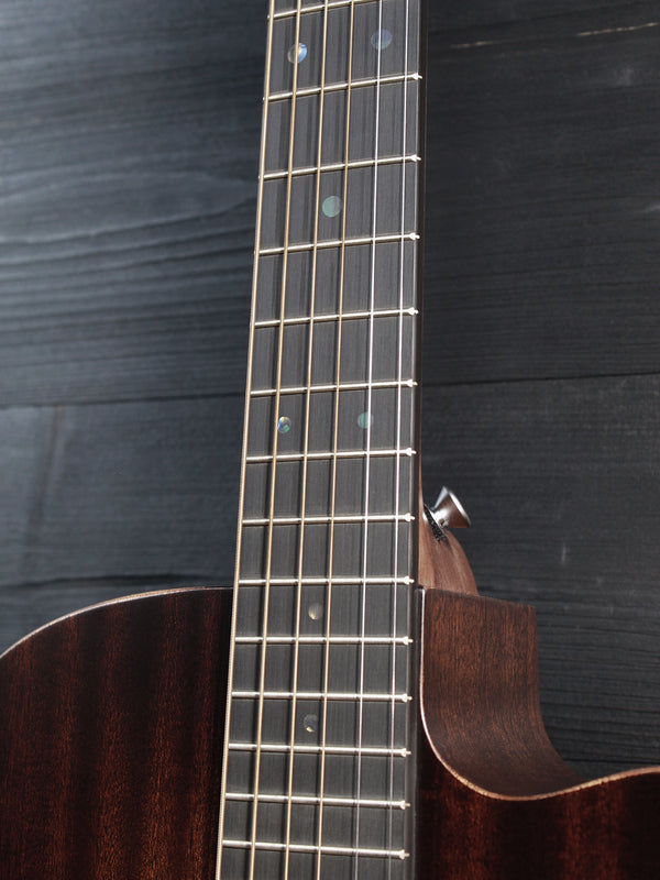 Martin 000C Jr E StreetMaster Richlite fingerboard and neck.