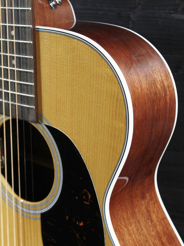 Solid torrefied spruce top on Martin 000E Retro Plus Granadillo Top and sides