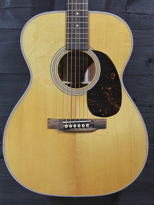Martin 000E Retro Plus Granadillo acoustic-electric guitar front