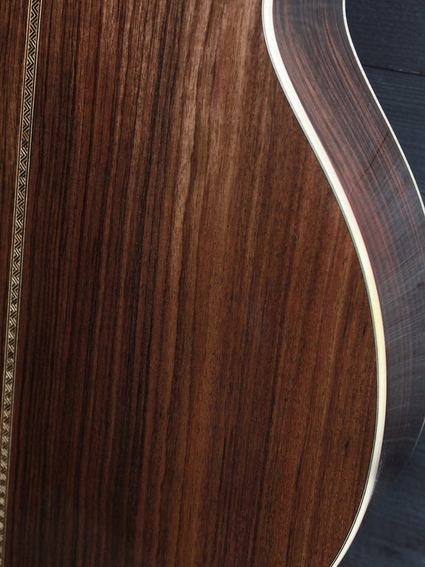 Martin 0012-28 Modern Deluxe 00 12-fret acoustic guitar rosewood lower bout