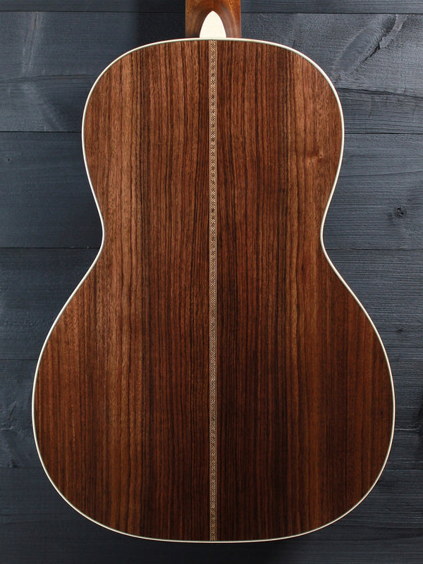 Martin 0012-28 Modern Deluxe 00 12-fret acoustic guitar rosewood back close up