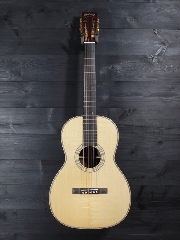 Martin 0012-28 Modern Deluxe 00 12-fret acoustic guitar full view front