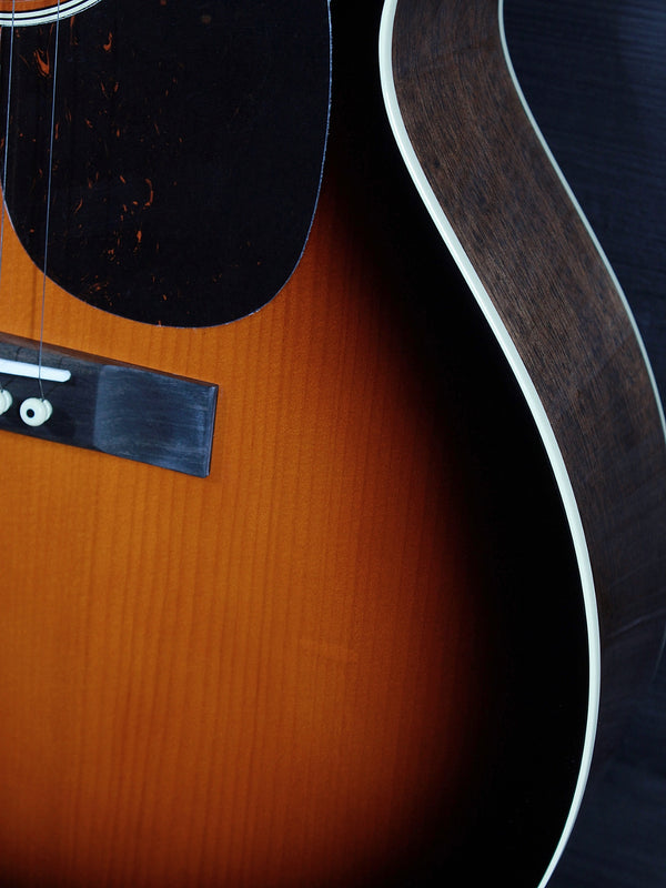 Martin CEO-7 Acoustic Guitar | Adirondack Spruce & Mahogany 00 Slope Shoulder