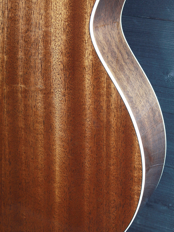 Martin CEO-7 Acoustic Guitar | Adirondack Spruce & Mahogany 00 Slope Shoulder