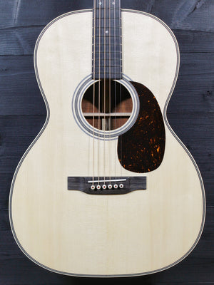 Certified European High Altitude Swiss Spruce top on Martin Custom Shop 000