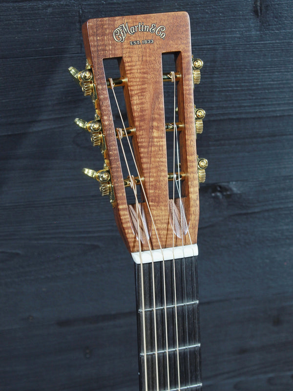 Vintage slotted headstock with gold Grover tuners 12 Fret guitar 