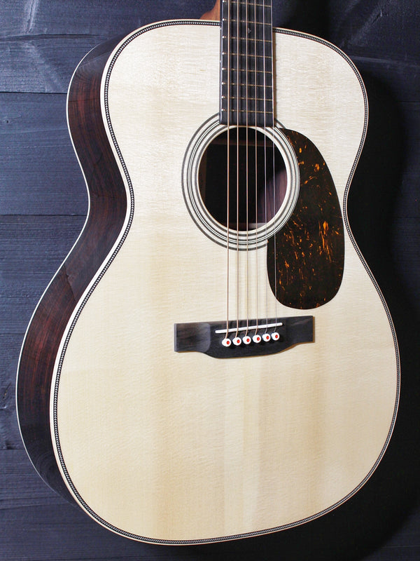 Adirondack braced Martin Custom Shop 000 acoustic side view