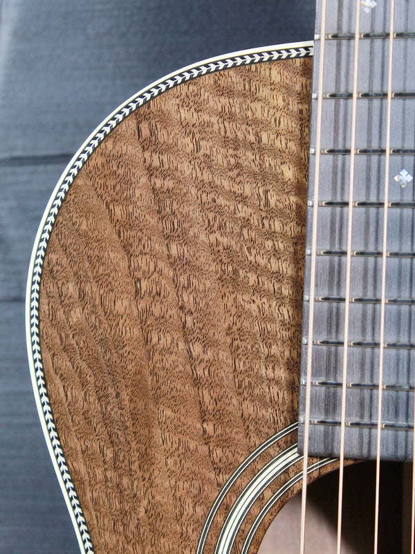 Martin Custom Shop 0-12 Fret • Premium Bastogne Walnut Acoustic Guitar