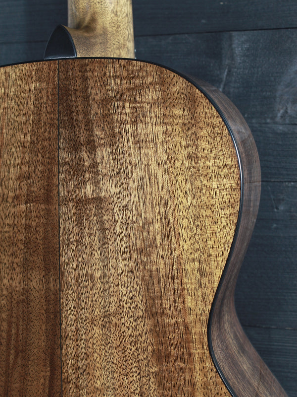 Martin Custom Shop 0-18K2 CFM IV all Hawaiian koa 12-fret acoustic guitar Close up back