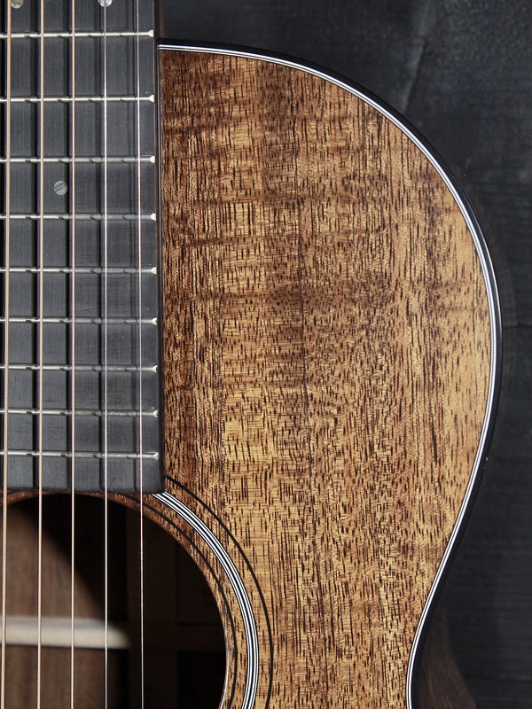 Martin Custom Shop 0-18K2 CFM IV all Hawaiian koa 12-fret acoustic guitar close up koa grain