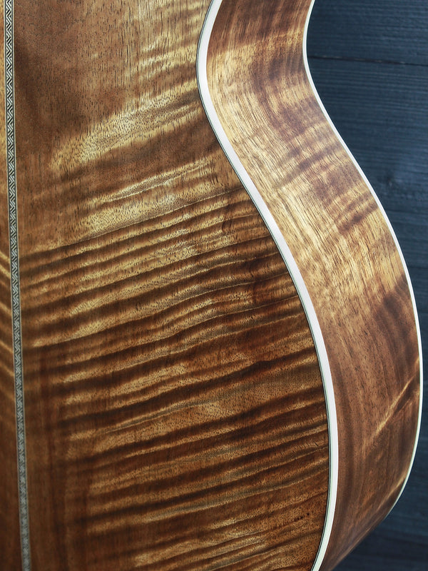Martin Custom Shop 000-28K 1921 — All-Solid Hawaiian Koa Custom Shop Editions