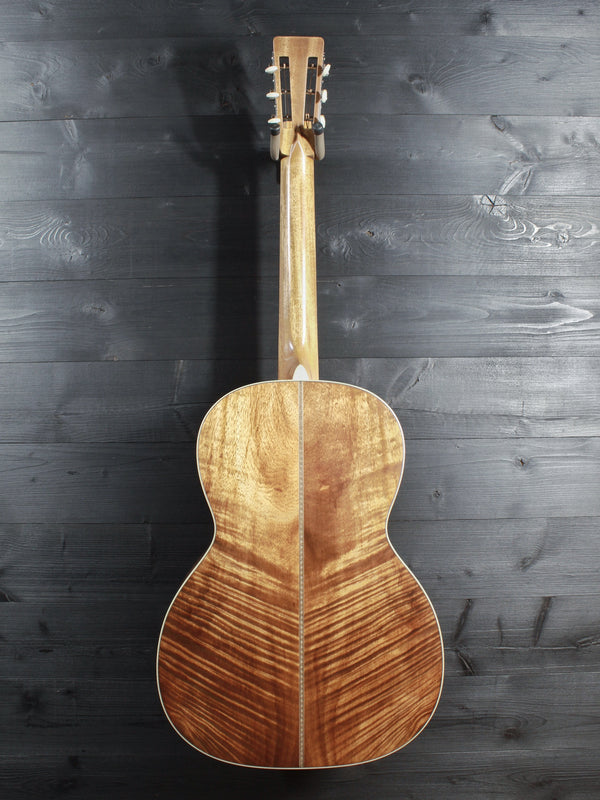 Martin Custom Shop 000-28K 1921 — All-Solid Hawaiian Koa Custom Shop Editions