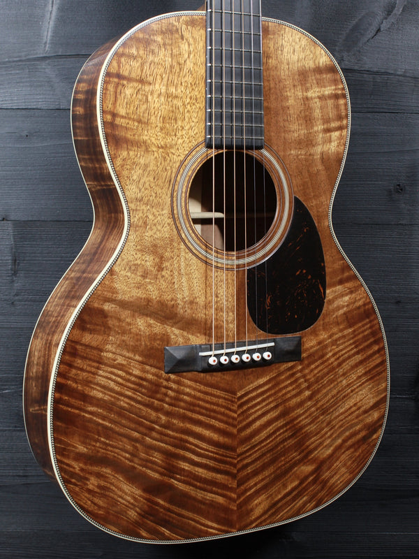 Martin Custom Shop 000-28K 1921 — All-Solid Hawaiian Koa Custom Shop Editions