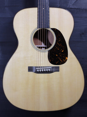 Martin Custom Shop 0000/M acoustic guitar with Sinker Mahogany back and sides and Certified European Spruce top close up