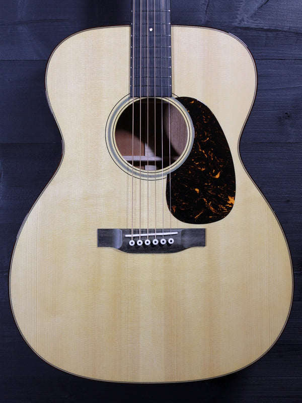 Martin Custom Shop 0000/M acoustic guitar with Sinker Mahogany back and sides and Certified European Spruce top close up