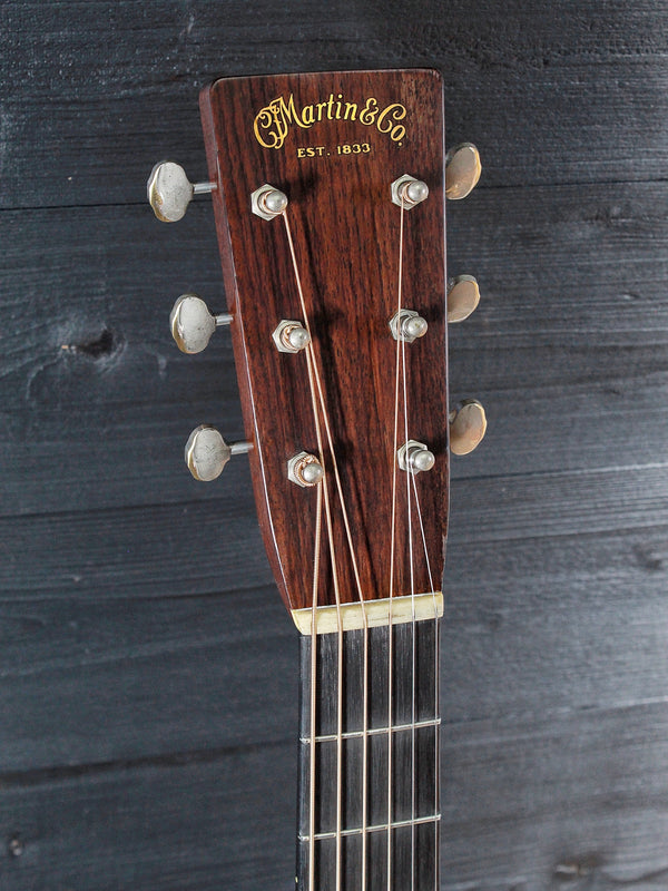 Martin Custom Shop D28 Authentic 1937 Stage 1 Ambertone - Martin Custom Shop Expert Dealer