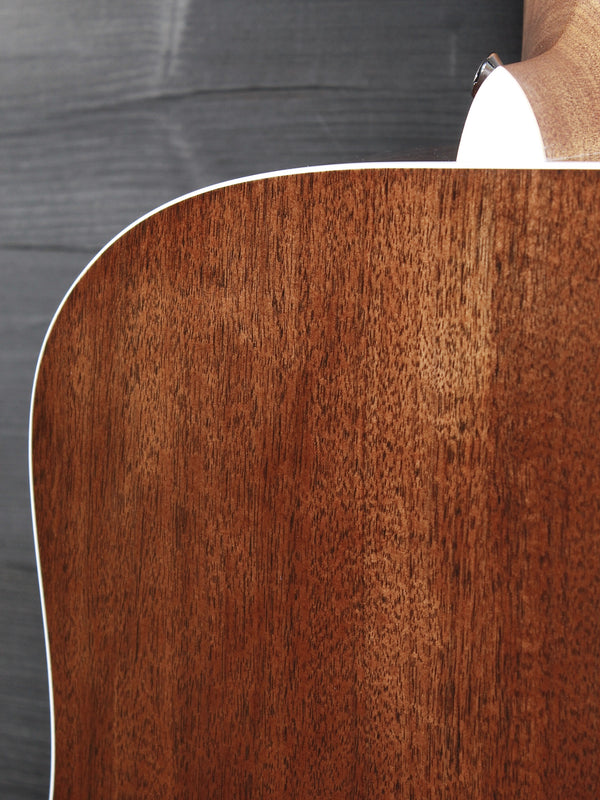 Martin D-13E solid walnut back acoustic guitar Upperbout wood texture