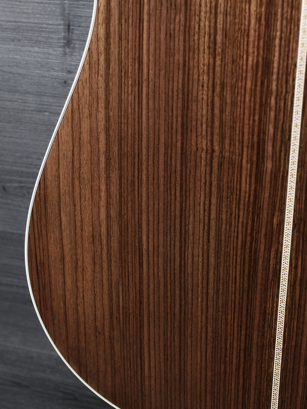 Wood texture on Martin D-41 rosewood