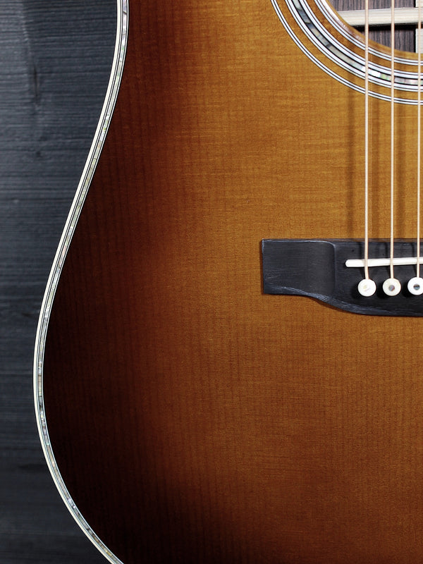 Front Close-up of the vintage-inspired 1933 Ambertone finish on the Martin D-41