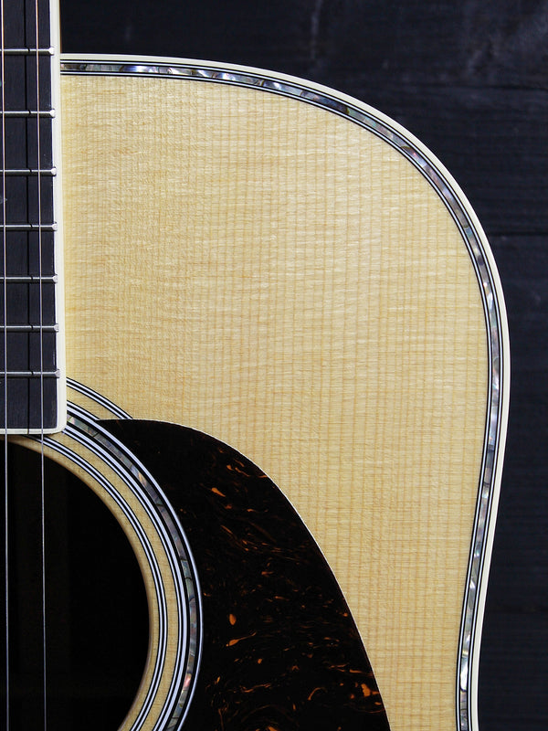 Martin D-41 spruce top with abalone top inlay and pickguard