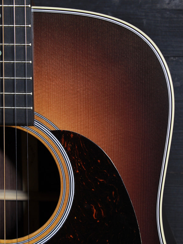 Martin D-28 1935 Sunburst solid Sitka spruce top upper bout