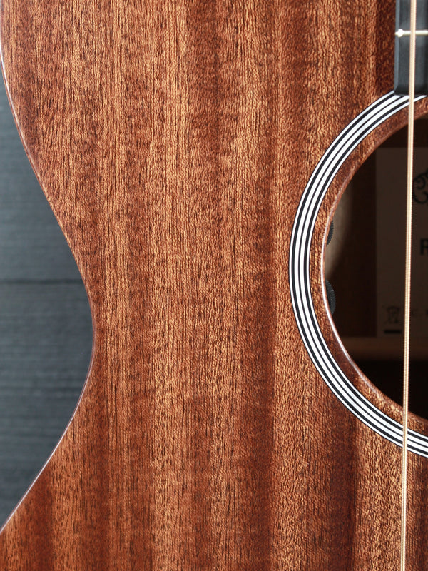 Martin 000-10E Sapele Road Series - Solid Wood Acoustic-Electric Guitar