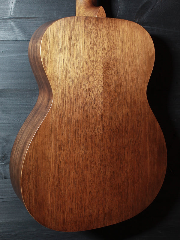 Martin 000-15M Mahogany Satin Finish  - All Solid Wood Made-in-USA Acoustic Guitar