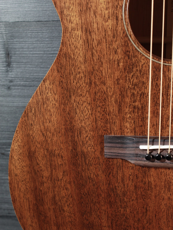 Martin 000-15M Mahogany Satin Finish  - All Solid Wood Made-in-USA Acoustic Guitar