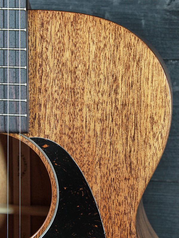 Martin 000-15M Mahogany Satin Finish  - All Solid Wood Made-in-USA Acoustic Guitar