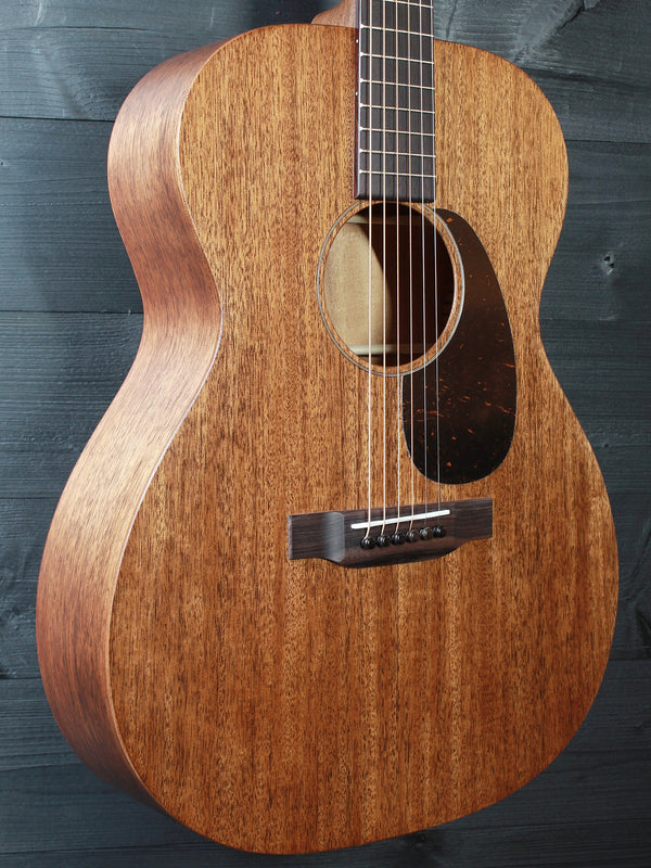 Martin 000-15M Mahogany Satin Finish  - All Solid Wood Made-in-USA Acoustic Guitar