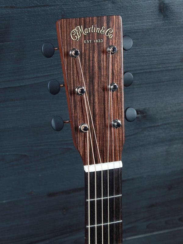 Martin 000-15M Mahogany Satin Finish  - All Solid Wood Made-in-USA Acoustic Guitar