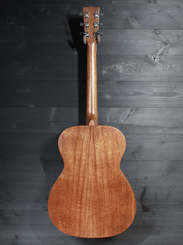 Martin 000-15M Mahogany Satin Finish  - All Solid Wood Made-in-USA Acoustic Guitar