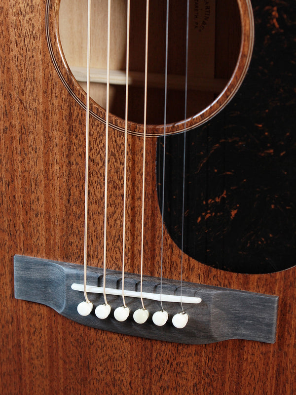 Martin Guitar 000-17 Solid Mahogany Acoustic Guitar