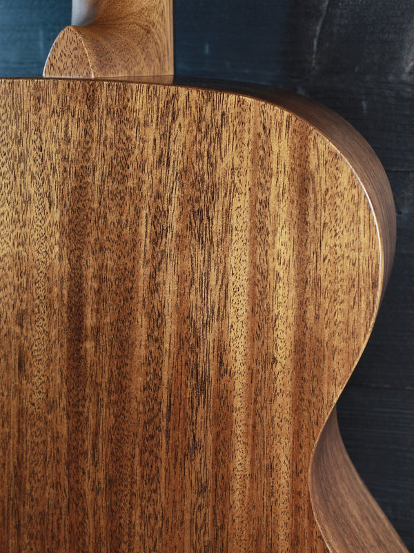 Martin Guitar 000-17 Solid Mahogany Acoustic Guitar