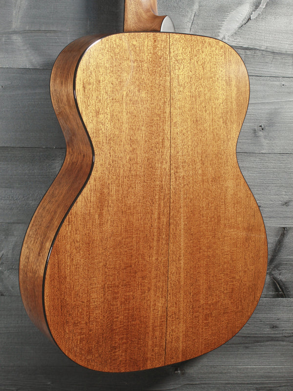 Martin 000-18 Acoustic Guitar – Solid Spruce & Solid Mahogany | Made in USA | Includes Hardshell Case