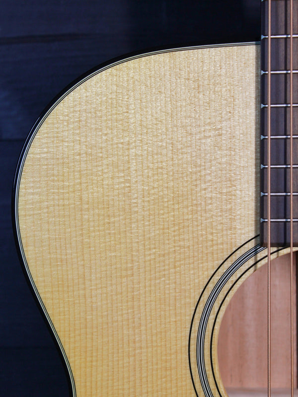 Martin 000-18 Standard Series Mahogany / Spruce Acoustic Guitar