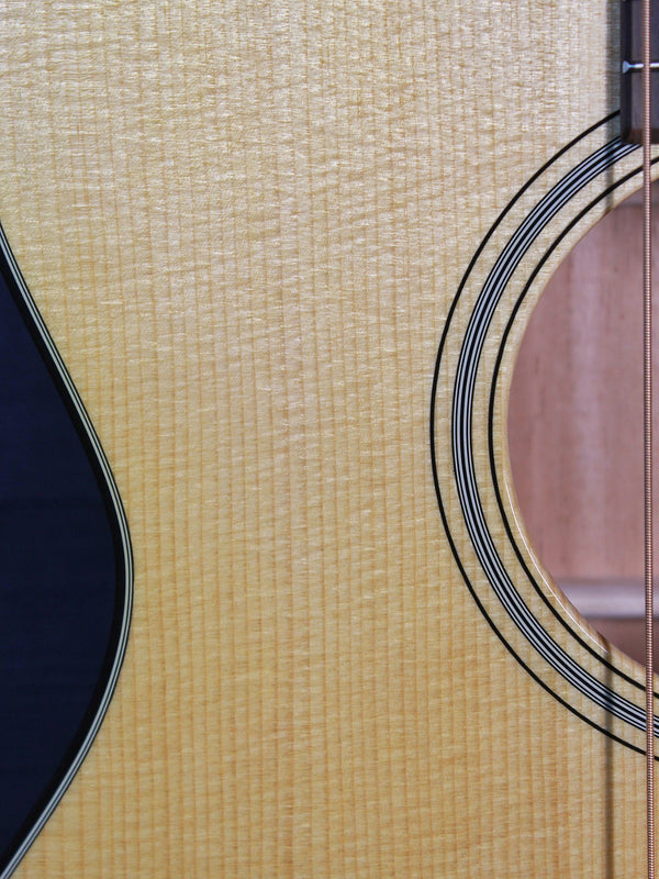 Martin 000-18 Standard Series Mahogany / Spruce Acoustic Guitar