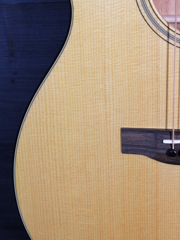 Martin 000-18 Standard Series Mahogany / Spruce Acoustic Guitar